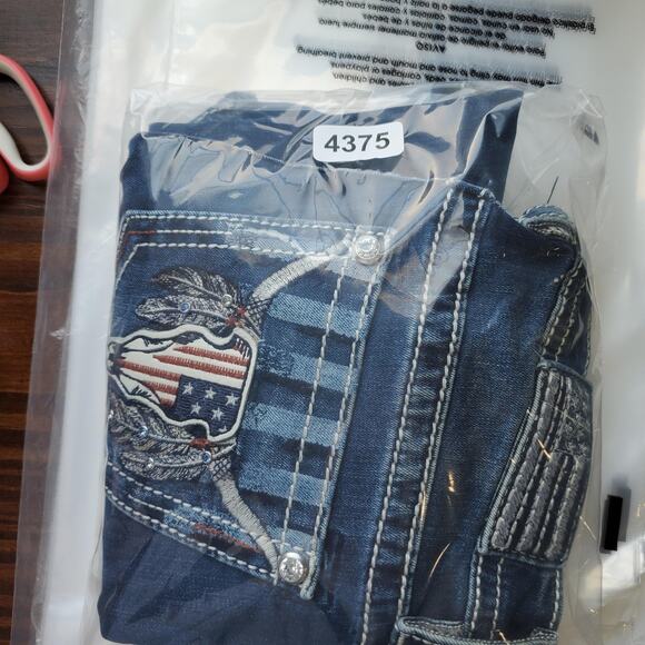 Miss Me Jeans Women 26 x 34 Mid-Rise Bootcut Embroidered Flag Skull Southwest - Picture 14 of 14